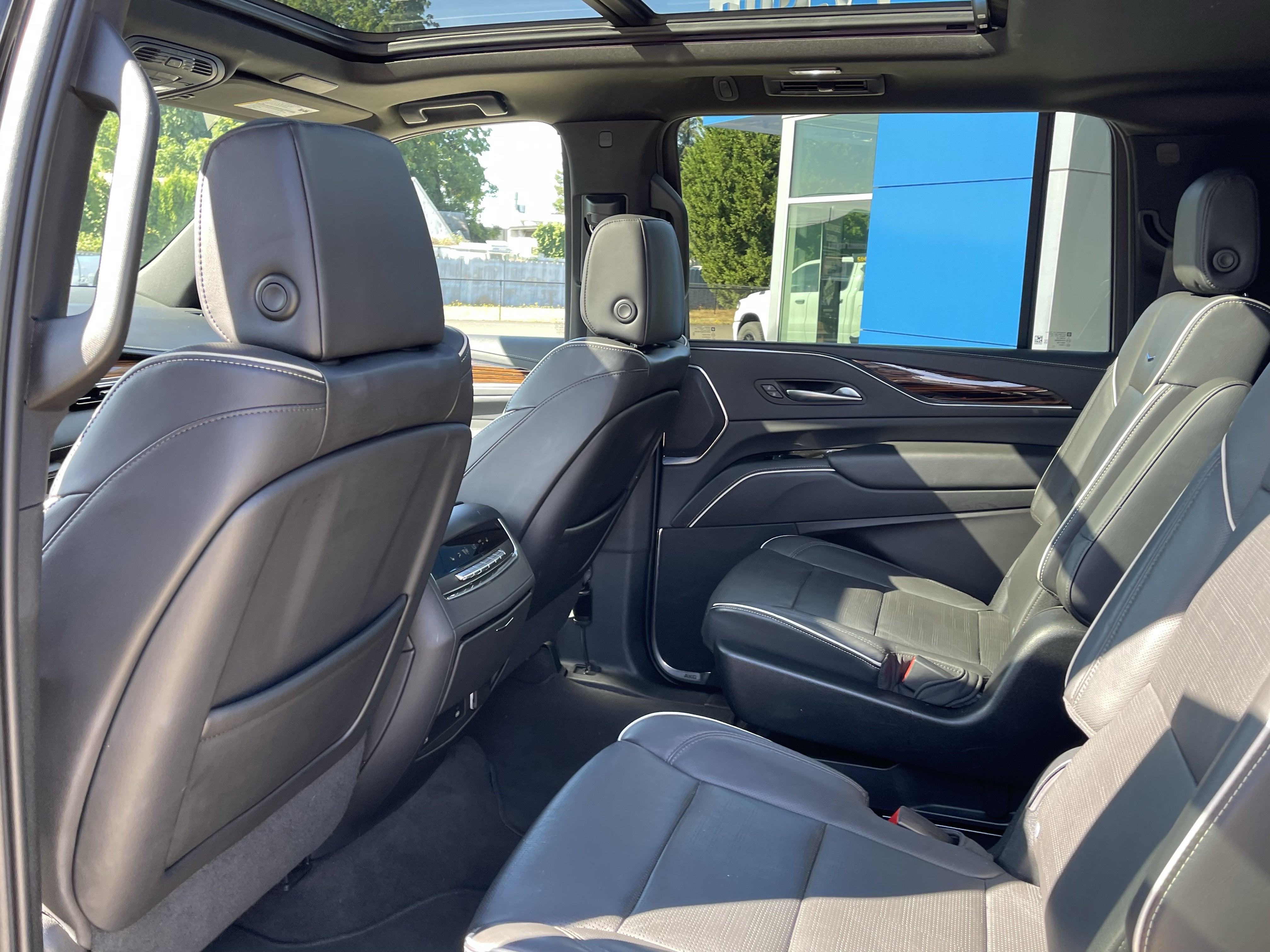 2023 Cadillac Escalade ESV 4WD Premium Luxury