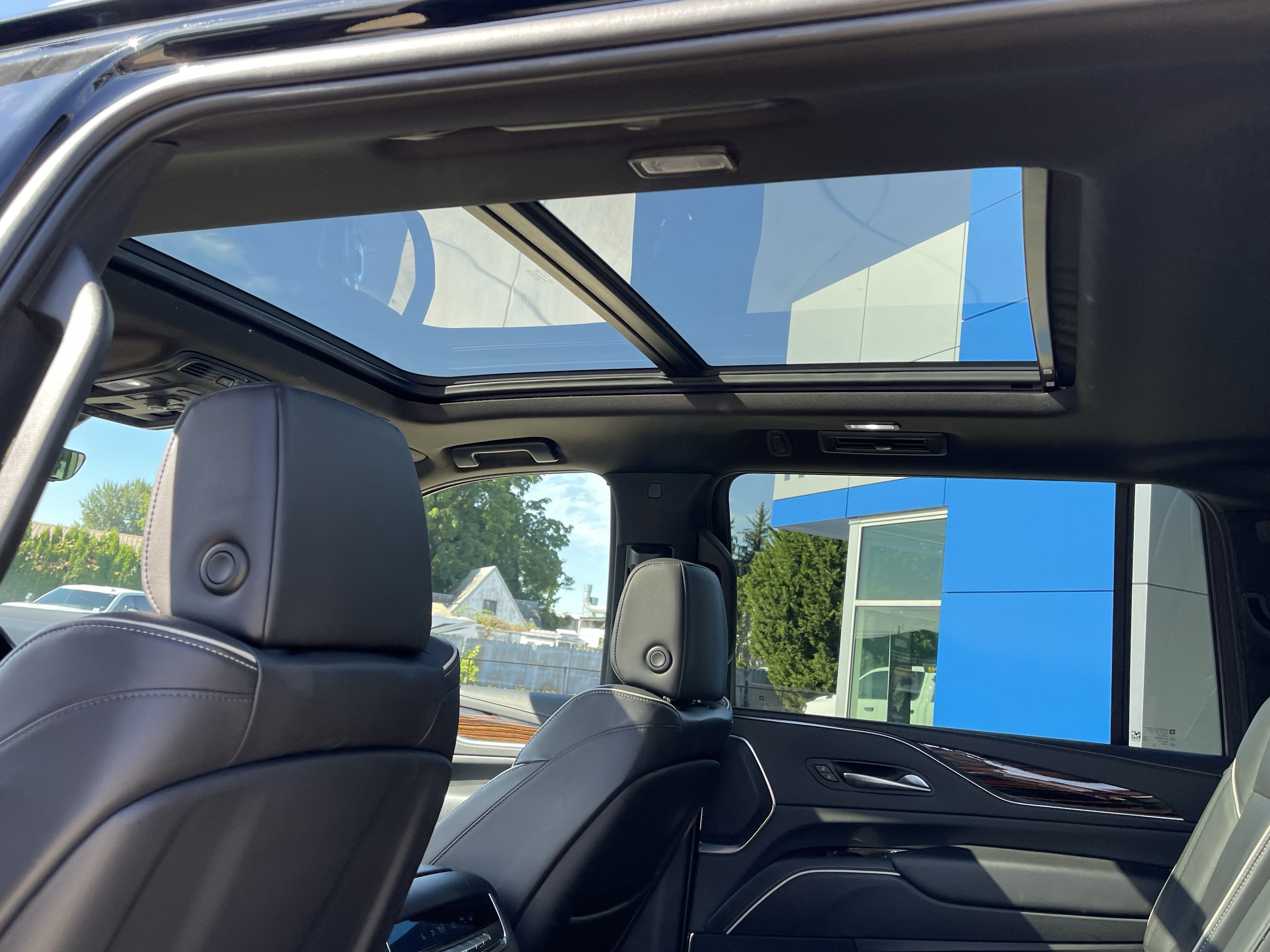 2023 Cadillac Escalade ESV 4WD Premium Luxury