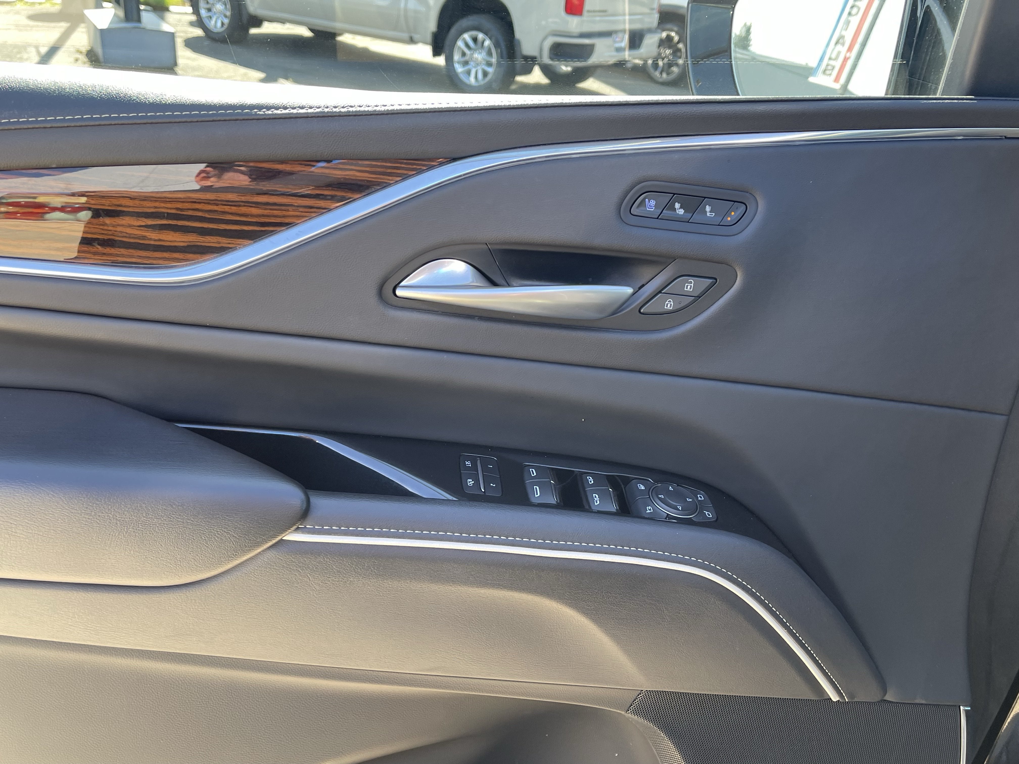 2023 Cadillac Escalade ESV 4WD Premium Luxury