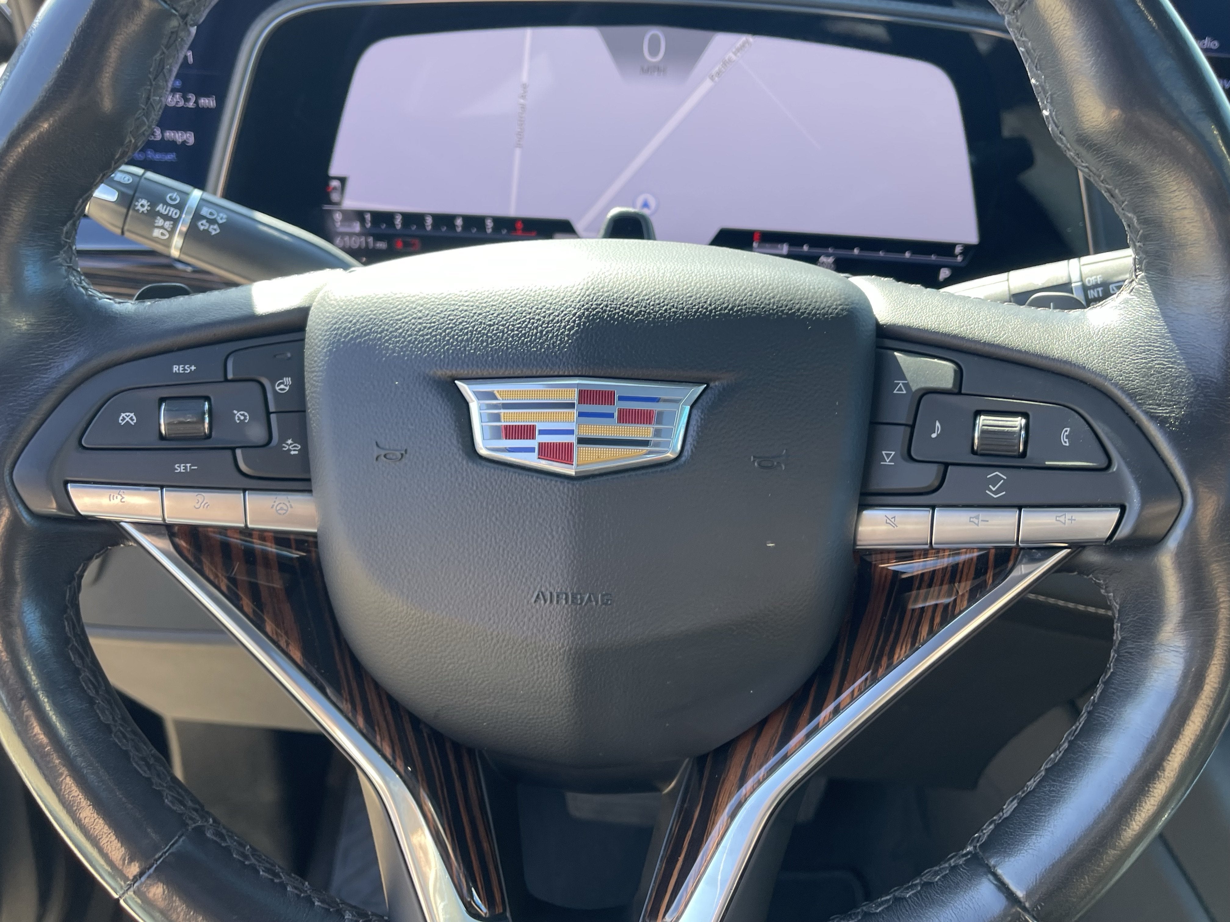 2023 Cadillac Escalade ESV 4WD Premium Luxury