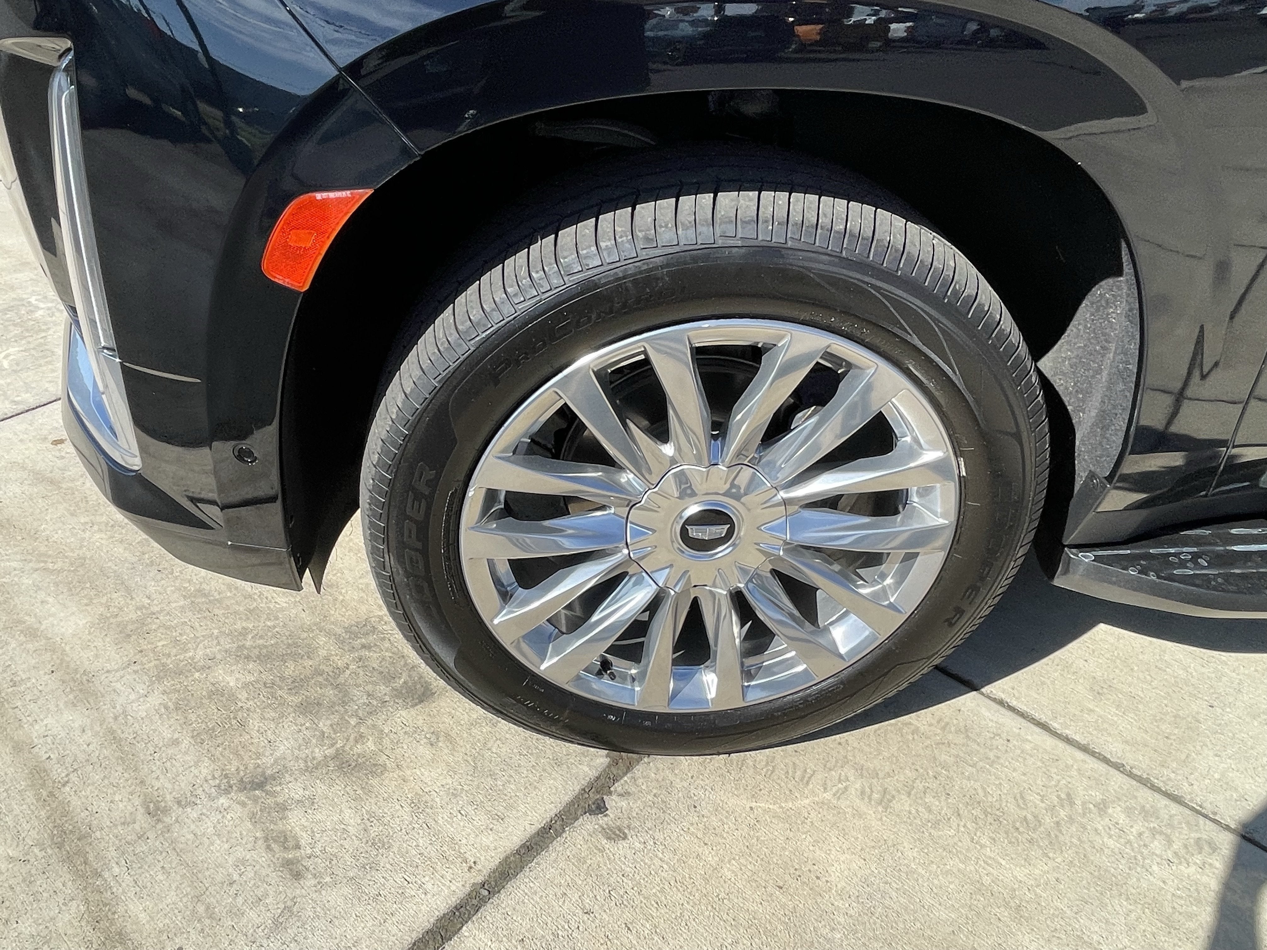 2023 Cadillac Escalade ESV 4WD Premium Luxury