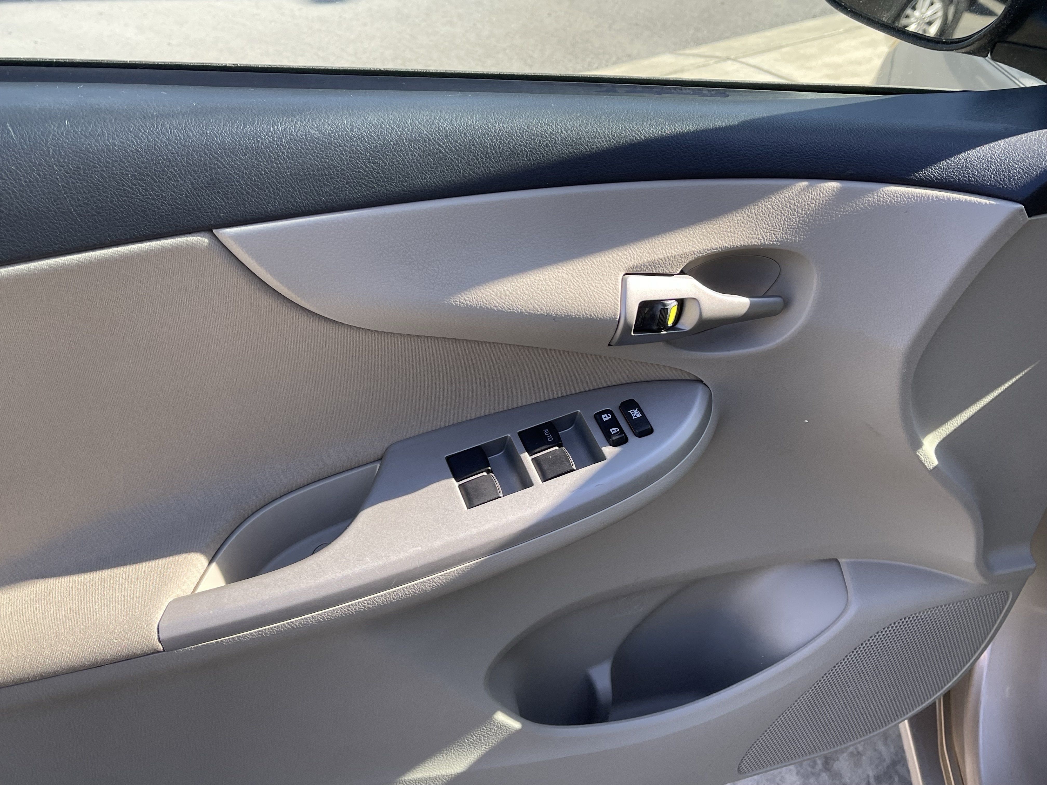 2012 Toyota Corolla LE