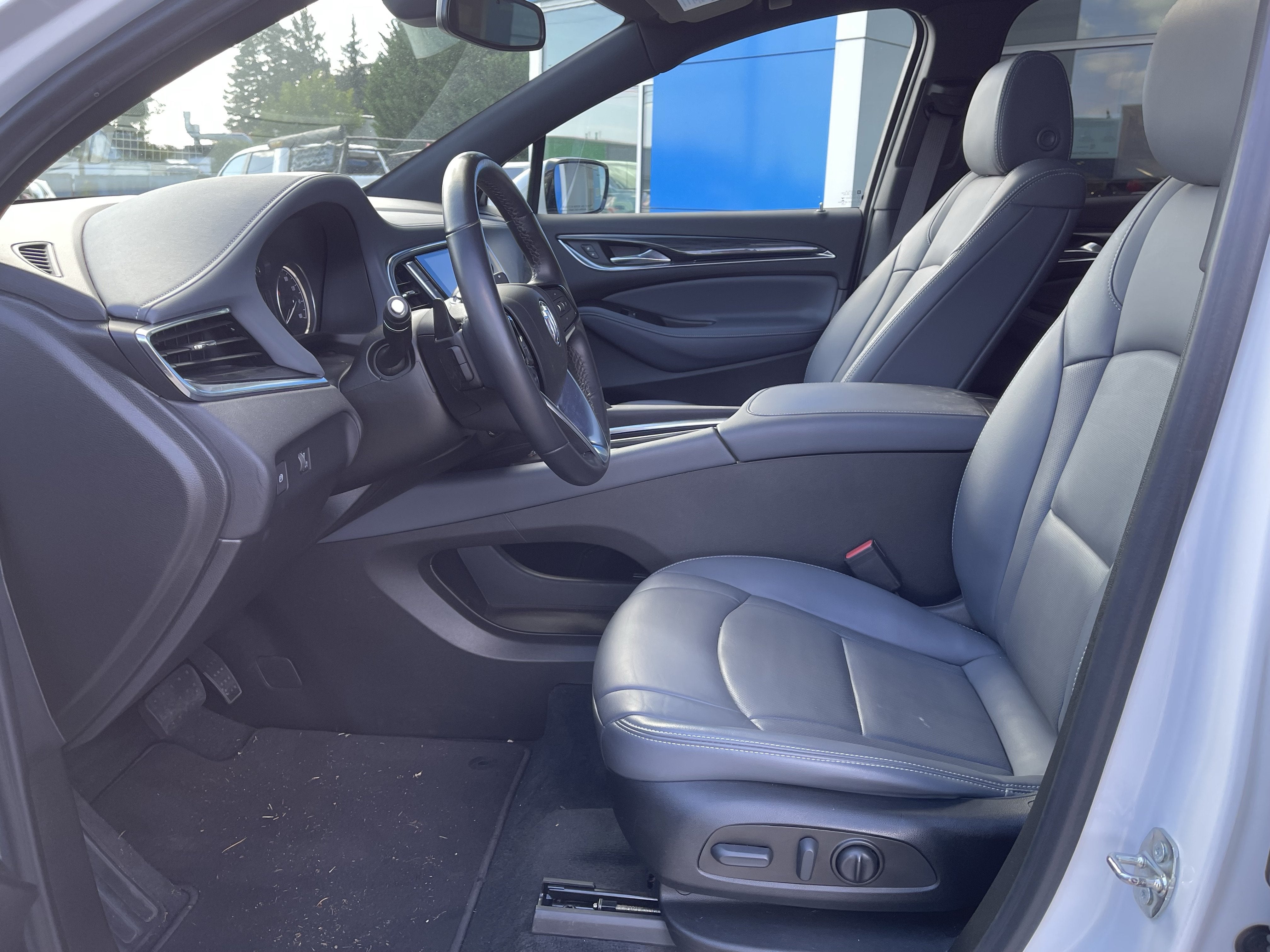 2022 Buick Enclave Essence