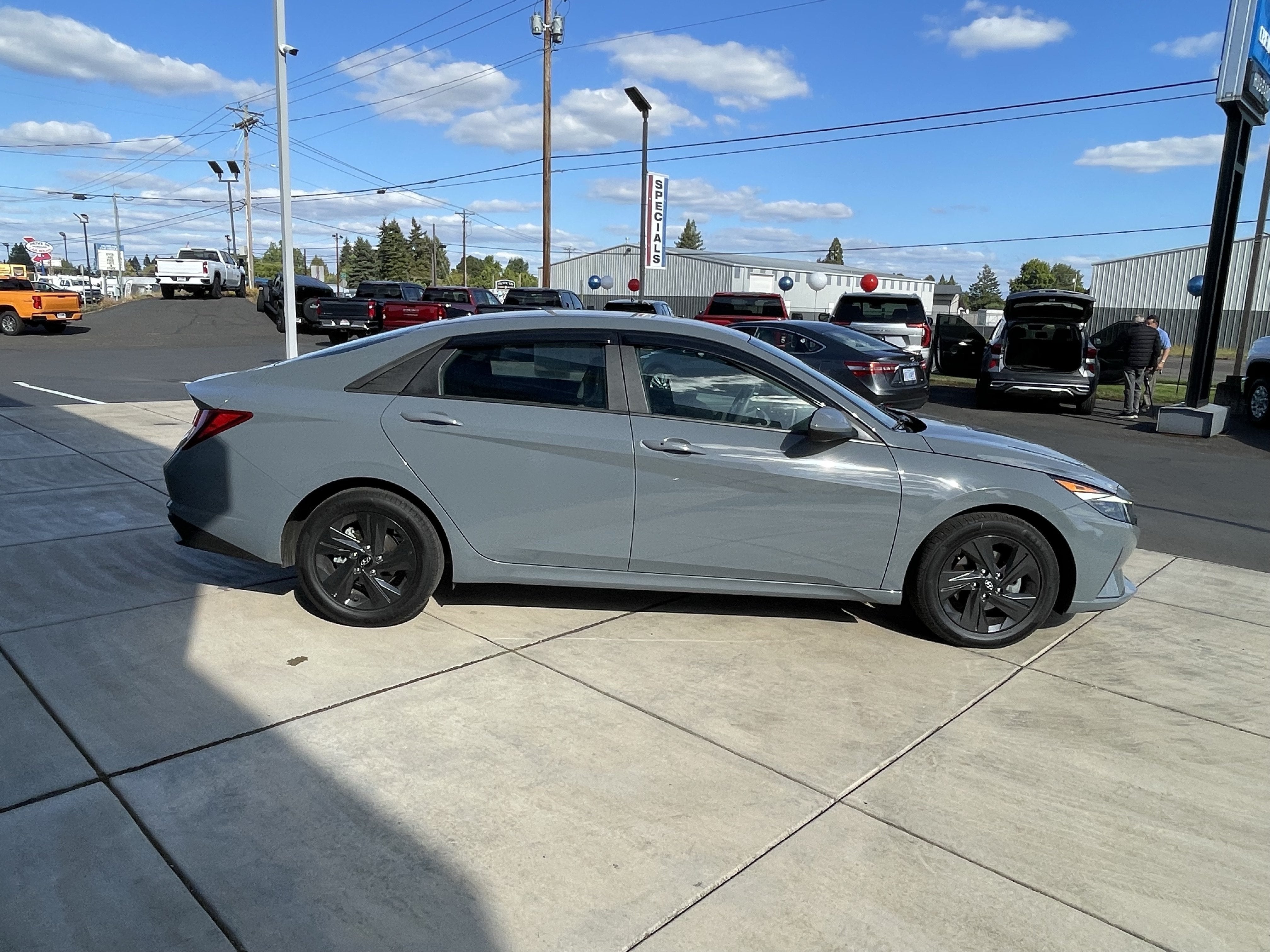 2022 Hyundai Elantra SEL