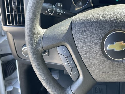 2024 Chevrolet Express Passenger 3500 1LT