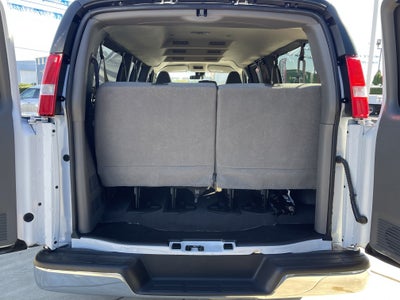 2024 Chevrolet Express Passenger 3500 1LT