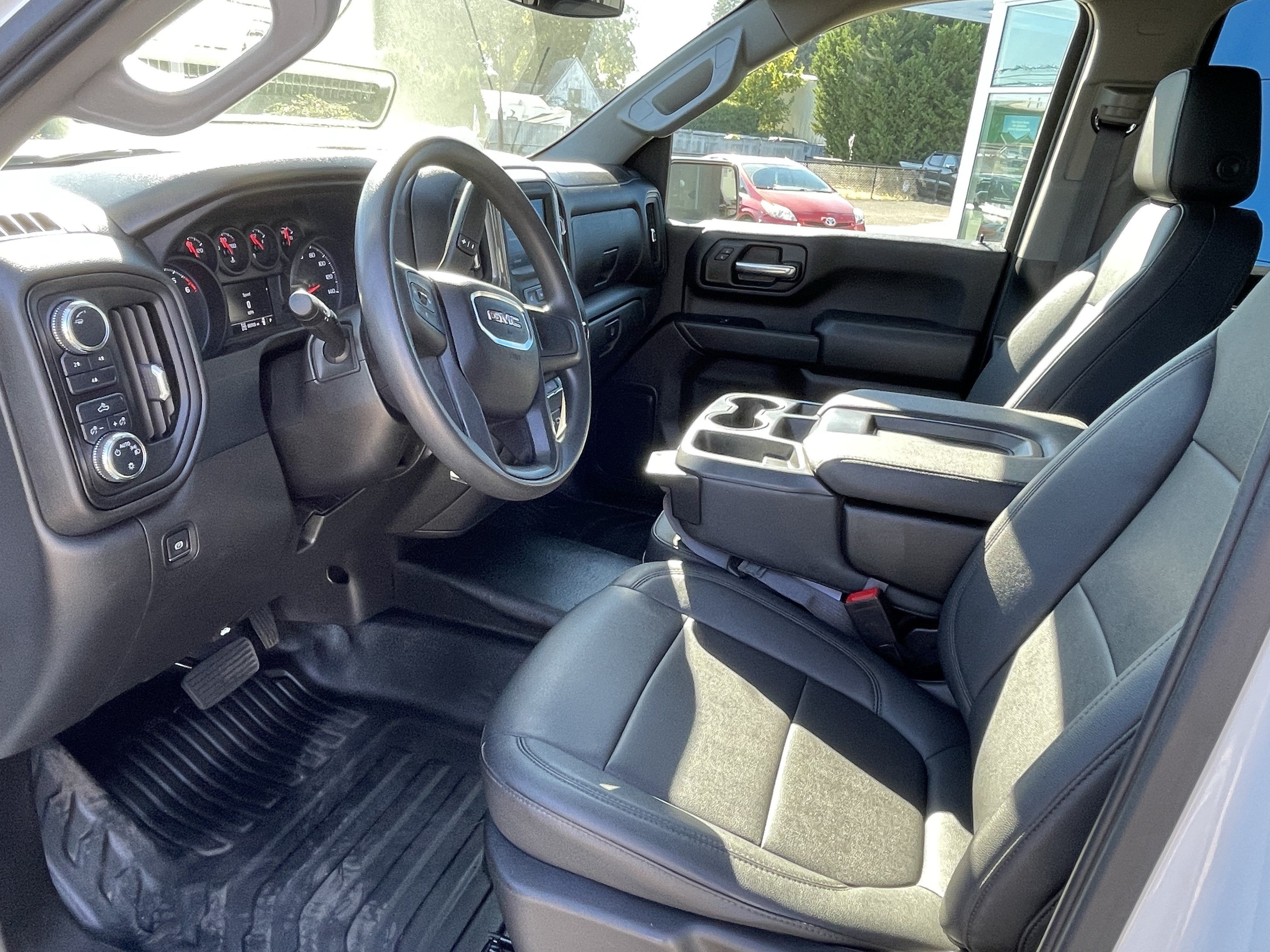 2023 GMC Sierra 2500 HD Pro