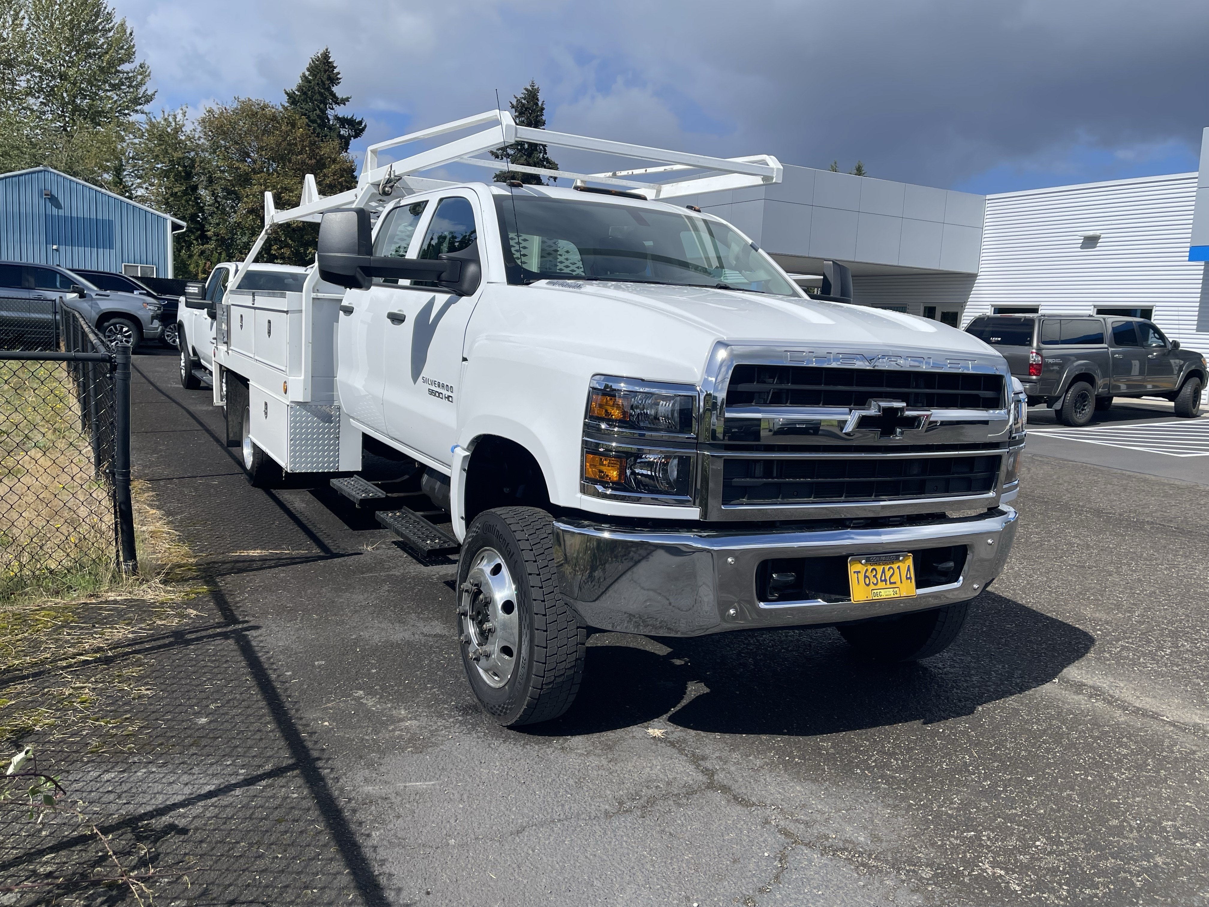 2023 Chevrolet Silverado 5500 HD Work Truck